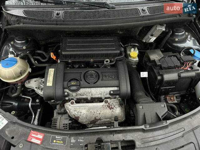 Сірий Шкода Фабія, об'ємом двигуна 1.39 л та пробігом 217 тис. км за 5700 $, фото 49 на Automoto.ua