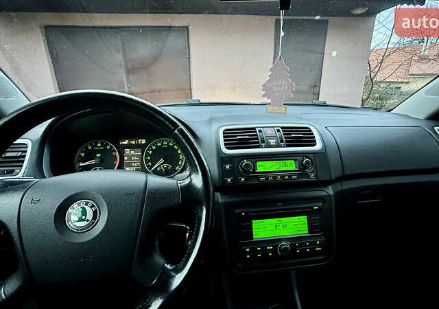 Серый Шкода Фабия, объемом двигателя 1.6 л и пробегом 213 тыс. км за 6700 $, фото 30 на Automoto.ua