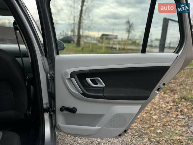 Сірий Шкода Фабія, об'ємом двигуна 1.39 л та пробігом 227 тис. км за 5500 $, фото 34 на Automoto.ua