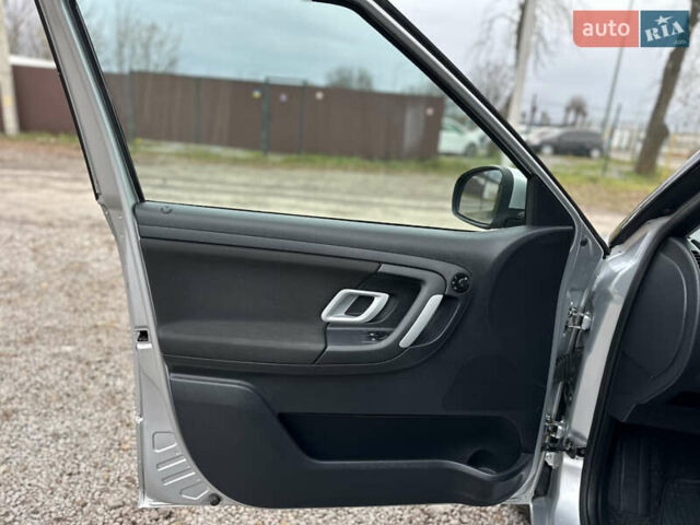 Серый Шкода Фабия, объемом двигателя 1.39 л и пробегом 224 тыс. км за 5800 $, фото 18 на Automoto.ua