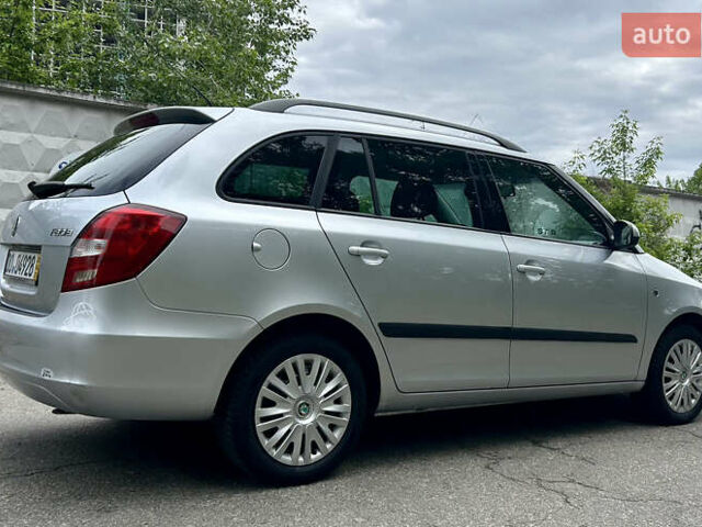 Серый Шкода Фабия, объемом двигателя 0 л и пробегом 230 тыс. км за 5499 $, фото 8 на Automoto.ua