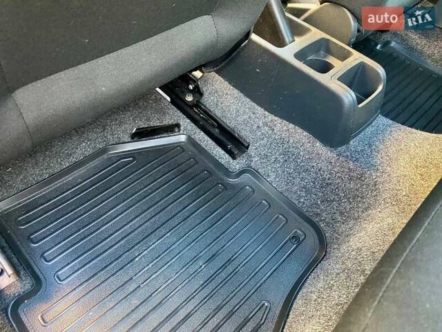 Сірий Шкода Фабія, об'ємом двигуна 1.39 л та пробігом 194 тис. км за 5500 $, фото 14 на Automoto.ua