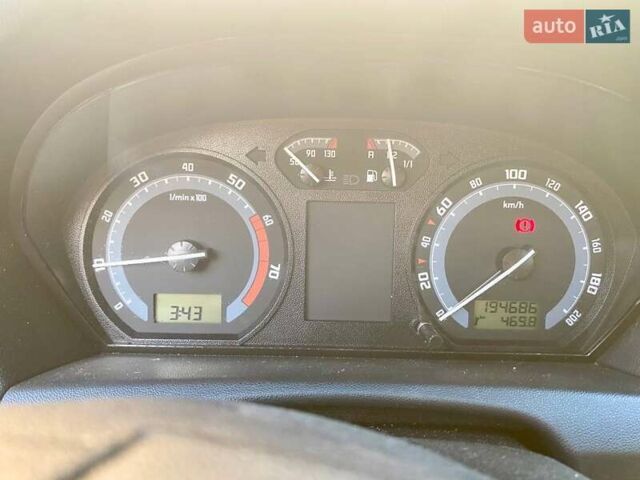 Сірий Шкода Фабія, об'ємом двигуна 1.39 л та пробігом 194 тис. км за 5500 $, фото 11 на Automoto.ua