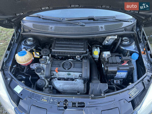 Сірий Шкода Фабія, об'ємом двигуна 1.6 л та пробігом 264 тис. км за 5350 $, фото 28 на Automoto.ua