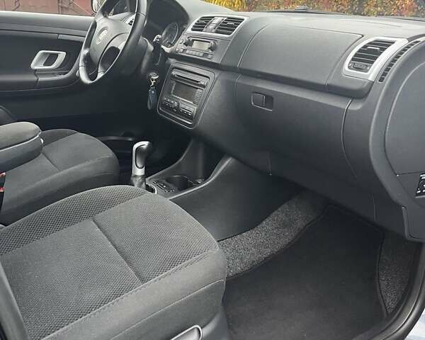 Серый Шкода Фабия, объемом двигателя 1.6 л и пробегом 187 тыс. км за 6570 $, фото 13 на Automoto.ua