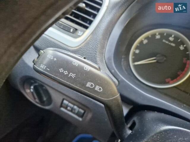 Сірий Шкода Фабія, об'ємом двигуна 1.2 л та пробігом 180 тис. км за 5400 $, фото 8 на Automoto.ua