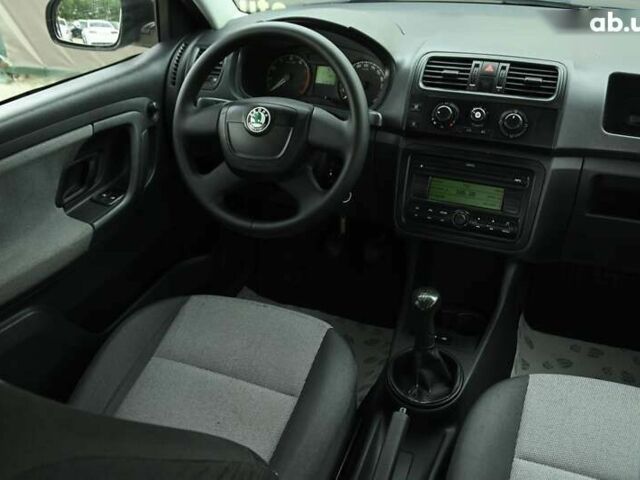 Серый Шкода Фабия, объемом двигателя 1.4 л и пробегом 242 тыс. км за 5350 $, фото 26 на Automoto.ua