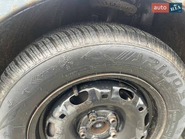 Сірий Шкода Фабія, об'ємом двигуна 1.2 л та пробігом 250 тис. км за 3500 $, фото 6 на Automoto.ua