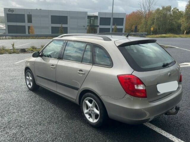 Сірий Шкода Фабія, об'ємом двигуна 1.6 л та пробігом 215 тис. км за 6999 $, фото 3 на Automoto.ua