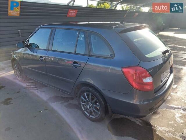 Серый Шкода Фабия, объемом двигателя 1.4 л и пробегом 221 тыс. км за 6250 $, фото 2 на Automoto.ua