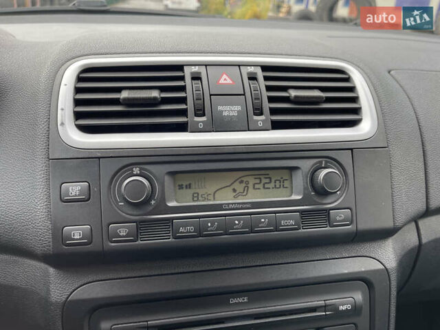 Серый Шкода Фабия, объемом двигателя 1.4 л и пробегом 196 тыс. км за 5600 $, фото 25 на Automoto.ua