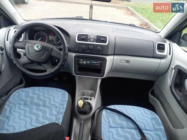Серый Шкода Фабия, объемом двигателя 1.4 л и пробегом 239 тыс. км за 4950 $, фото 20 на Automoto.ua
