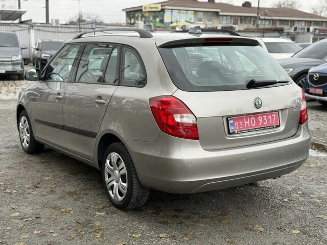 Серый Шкода Фабия, объемом двигателя 1.6 л и пробегом 112 тыс. км за 7300 $, фото 4 на Automoto.ua