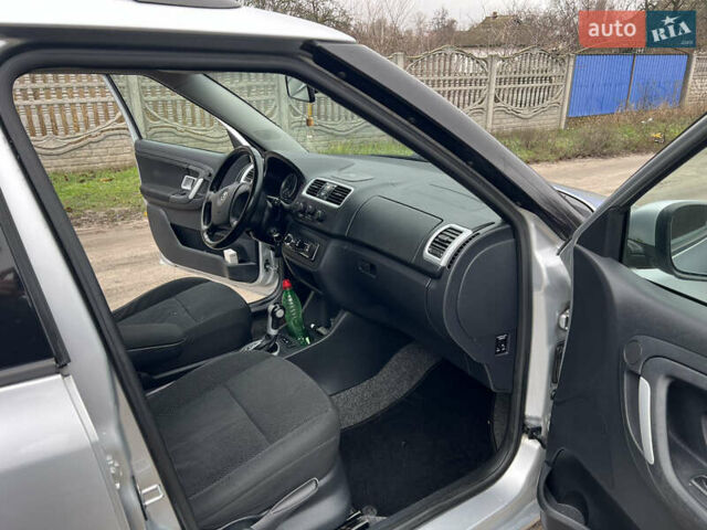Серый Шкода Фабия, объемом двигателя 1.6 л и пробегом 239 тыс. км за 6750 $, фото 9 на Automoto.ua