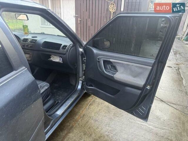 Серый Шкода Фабия, объемом двигателя 1.2 л и пробегом 205 тыс. км за 4200 $, фото 10 на Automoto.ua