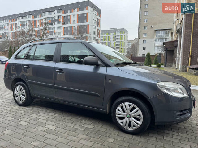 Серый Шкода Фабия, объемом двигателя 1.39 л и пробегом 240 тыс. км за 5400 $, фото 8 на Automoto.ua