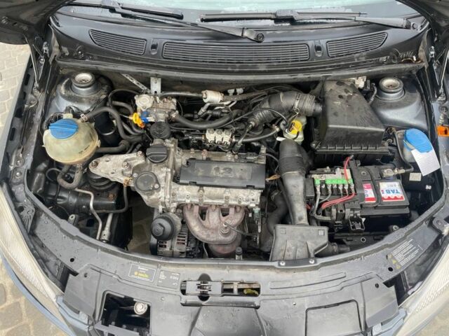 Сірий Шкода Фабія, об'ємом двигуна 1.2 л та пробігом 250 тис. км за 3500 $, фото 6 на Automoto.ua