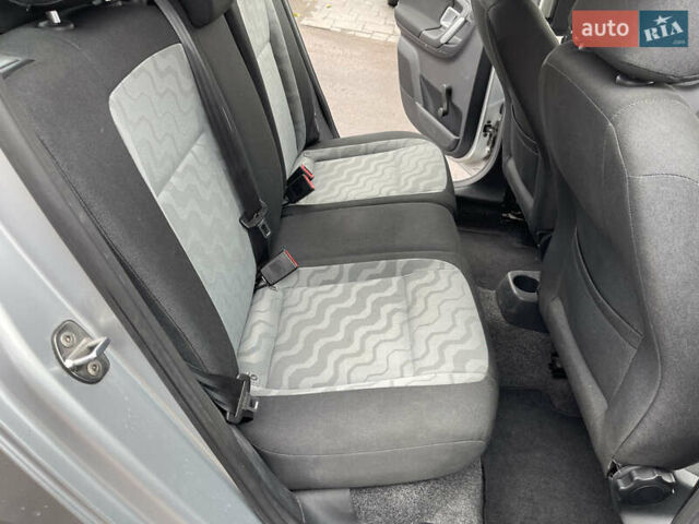 Серый Шкода Фабия, объемом двигателя 1.4 л и пробегом 196 тыс. км за 5600 $, фото 23 на Automoto.ua