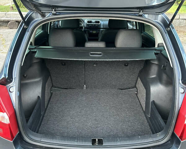 Шкода Фабия 2009 в Золотоноше на Automoto.ua Серый Шкода Фабия, объемом двигателя 1.39 л и пробегом 225 тыс. км за 6150 $, фото 48 на Automoto.ua