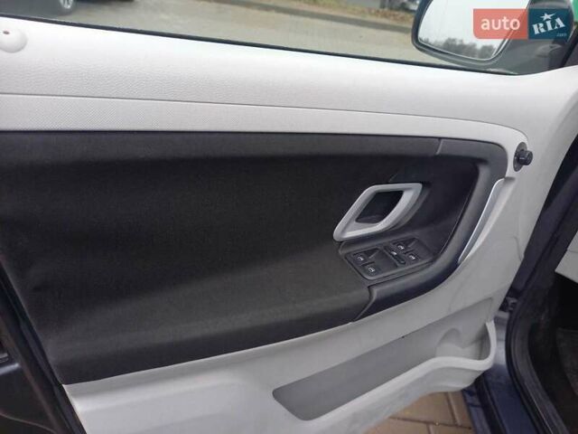 Серый Шкода Фабия, объемом двигателя 1.4 л и пробегом 239 тыс. км за 4950 $, фото 24 на Automoto.ua