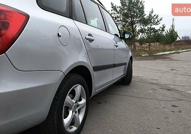 Серый Шкода Фабия, объемом двигателя 1.6 л и пробегом 189 тыс. км за 6100 $, фото 15 на Automoto.ua