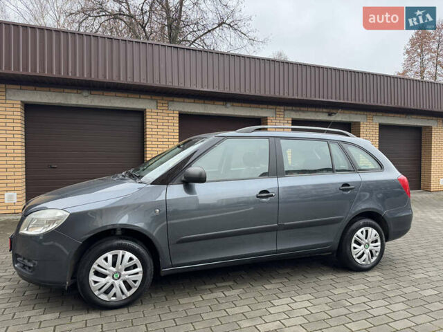 Серый Шкода Фабия, объемом двигателя 1.39 л и пробегом 240 тыс. км за 5400 $, фото 2 на Automoto.ua