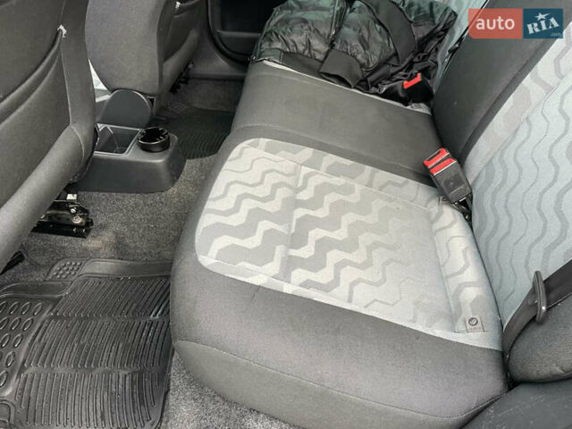 Сірий Шкода Фабія, об'ємом двигуна 1.6 л та пробігом 222 тис. км за 5888 $, фото 39 на Automoto.ua