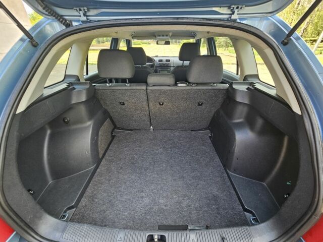 Серый Шкода Фабия, объемом двигателя 1.4 л и пробегом 223 тыс. км за 6500 $, фото 15 на Automoto.ua