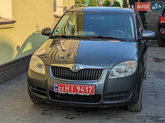 Серый Шкода Фабия, объемом двигателя 1.6 л и пробегом 211 тыс. км за 5999 $, фото 3 на Automoto.ua
