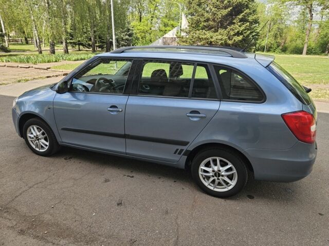 Серый Шкода Фабия, объемом двигателя 1.4 л и пробегом 223 тыс. км за 6500 $, фото 8 на Automoto.ua