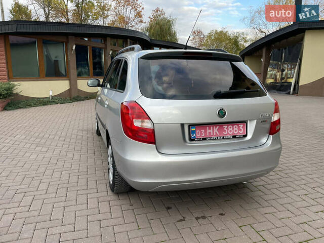 Сірий Шкода Фабія, об'ємом двигуна 1.6 л та пробігом 222 тис. км за 5888 $, фото 12 на Automoto.ua