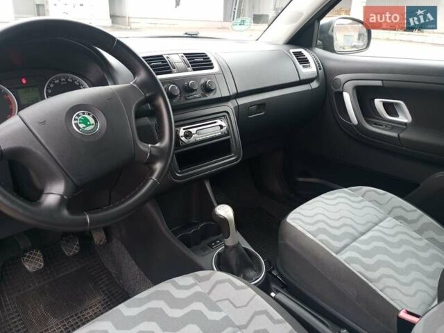 Серый Шкода Фабия, объемом двигателя 1.4 л и пробегом 174 тыс. км за 5500 $, фото 18 на Automoto.ua