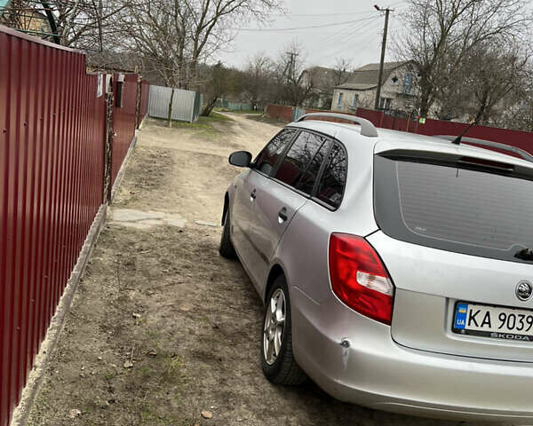 Сірий Шкода Фабія, об'ємом двигуна 1.2 л та пробігом 222 тис. км за 3500 $, фото 4 на Automoto.ua