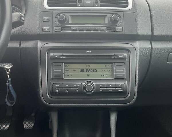 Серый Шкода Фабия, объемом двигателя 1.6 л и пробегом 187 тыс. км за 6570 $, фото 12 на Automoto.ua