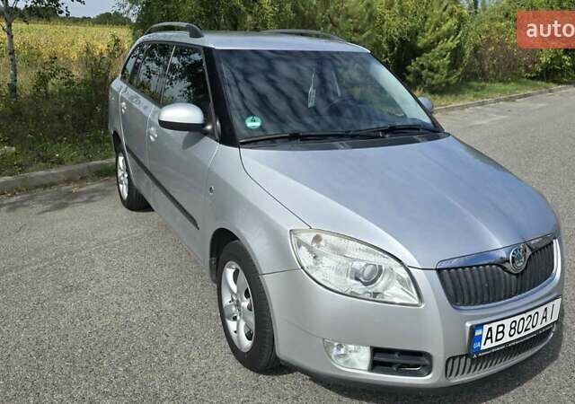 Сірий Шкода Фабія, об'ємом двигуна 1.6 л та пробігом 220 тис. км за 6000 $, фото 1 на Automoto.ua