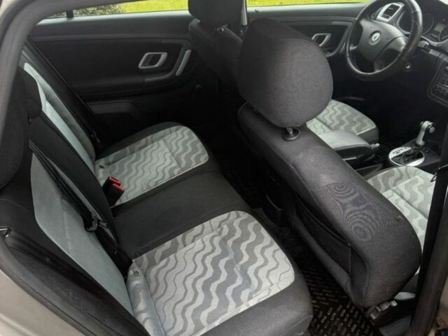 Сірий Шкода Фабія, об'ємом двигуна 1.6 л та пробігом 215 тис. км за 6999 $, фото 10 на Automoto.ua