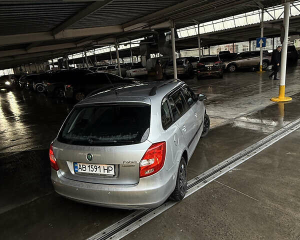 Серый Шкода Фабия, объемом двигателя 1.2 л и пробегом 115 тыс. км за 5300 $, фото 1 на Automoto.ua