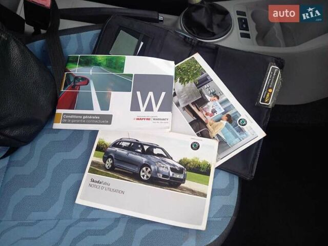 Серый Шкода Фабия, объемом двигателя 1.4 л и пробегом 239 тыс. км за 4950 $, фото 29 на Automoto.ua