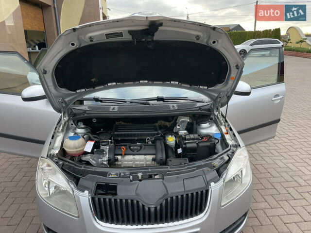 Сірий Шкода Фабія, об'ємом двигуна 1.6 л та пробігом 222 тис. км за 5888 $, фото 53 на Automoto.ua