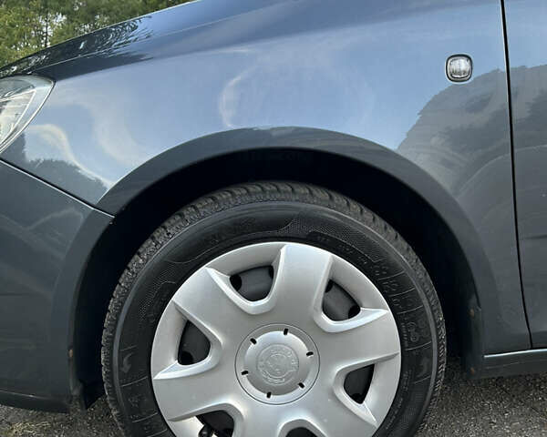 Шкода Фабия 2009 в Золотоноше на Automoto.ua Серый Шкода Фабия, объемом двигателя 1.39 л и пробегом 225 тыс. км за 6150 $, фото 33 на Automoto.ua