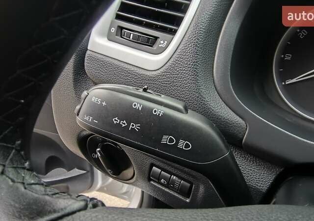 Серый Шкода Фабия, объемом двигателя 1.6 л и пробегом 189 тыс. км за 6100 $, фото 34 на Automoto.ua