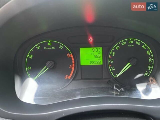 Серый Шкода Фабия, объемом двигателя 1.2 л и пробегом 168 тыс. км за 5500 $, фото 7 на Automoto.ua
