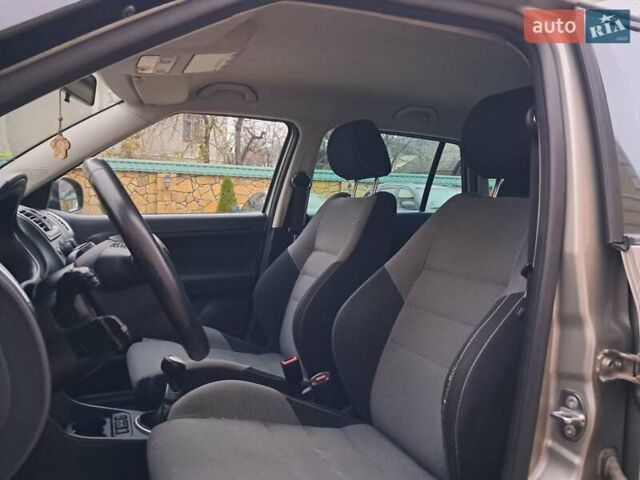 Серый Шкода Фабия, объемом двигателя 1.6 л и пробегом 188 тыс. км за 5450 $, фото 66 на Automoto.ua
