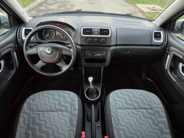 Серый Шкода Фабия, объемом двигателя 1.4 л и пробегом 172 тыс. км за 6550 $, фото 11 на Automoto.ua