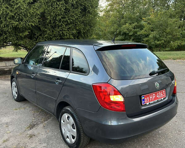 Шкода Фабия 2009 в Золотоноше на Automoto.ua Серый Шкода Фабия, объемом двигателя 1.39 л и пробегом 225 тыс. км за 6150 $, фото 20 на Automoto.ua