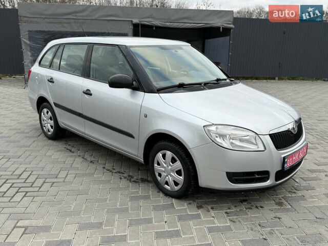 Сірий Шкода Фабія, об'ємом двигуна 1.2 л та пробігом 180 тис. км за 5300 $, фото 4 на Automoto.ua