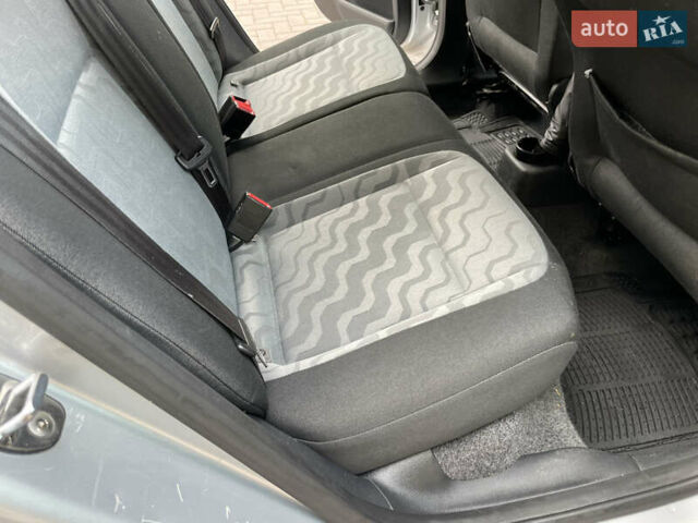 Сірий Шкода Фабія, об'ємом двигуна 1.6 л та пробігом 222 тис. км за 5888 $, фото 48 на Automoto.ua