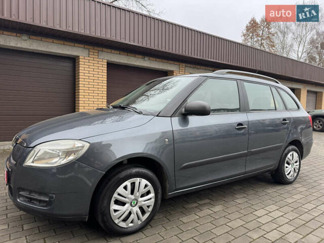 Серый Шкода Фабия, объемом двигателя 1.39 л и пробегом 240 тыс. км за 5400 $, фото 13 на Automoto.ua