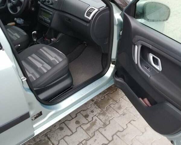 Сірий Шкода Фабія, об'ємом двигуна 1.6 л та пробігом 370 тис. км за 4999 $, фото 5 на Automoto.ua