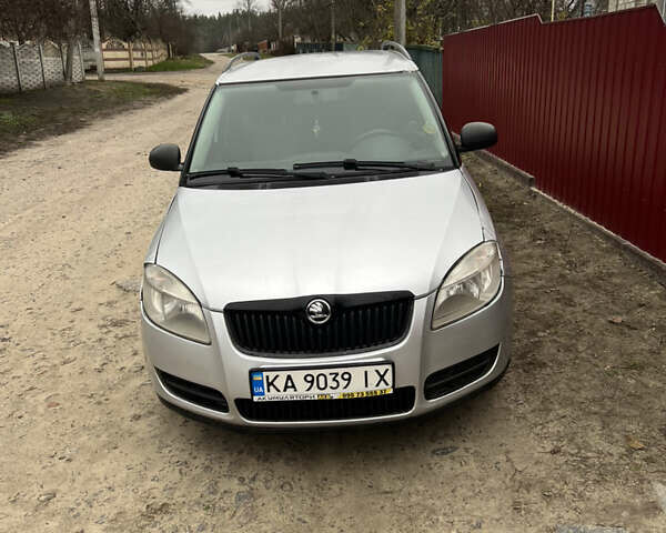 Сірий Шкода Фабія, об'ємом двигуна 1.2 л та пробігом 222 тис. км за 3500 $, фото 5 на Automoto.ua